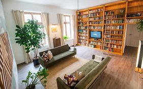 Theleaf - Design Apartment & Cafe